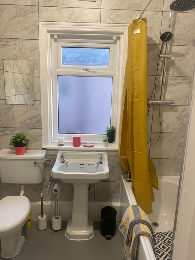 לית'ם סנט אנס 1 Bedroom Spacious Apartment מראה חיצוני תמונה